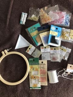 ビーズ刺繍　材料のサムネイル
