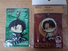 Attack Titan Rubber Strap Levi (Set of 2)