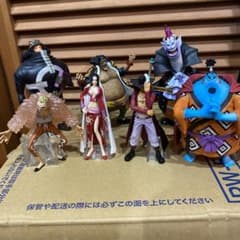 超魂造形　七武海　ワンピースフィギュアのサムネイル