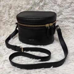 極美品 agnes b. アニエスベー バニティ ショルダーバッグ 羊革 黒