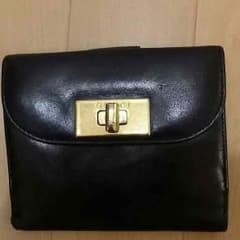 GUCCI財布のサムネイル