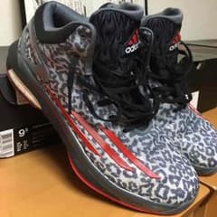 adidas crazylight boost リラードモデルのサムネイル