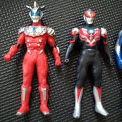 せんべい様専用 ウルトラマン フィギュア 2 体セットのサムネイル
