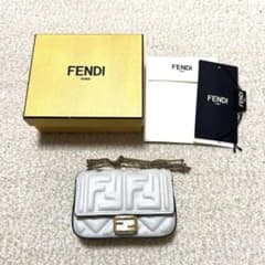 美品 FENDI ナノ バケット ホワイト - メルカリ