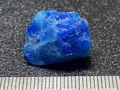 ハユーン アウイン アウイナイト 23.4ct 原石 コバルトブルー - メルカリ