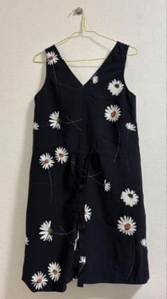 【美品】ノースリーブ膝上ワンピースのサムネイル
