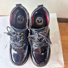 YOSUKE 厚底 レースアップ シューズ ブラックのサムネイル