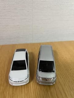 トミカ ヴェルファイア プリウス 2台セットのサムネイル