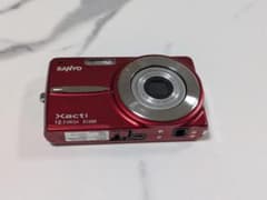 完動品✨ SANYO Xacti DSC-X1200 オールドコンデジ SANYO Xacti DSC-X1200 デジタルカメラ ジャンク - メルカリ