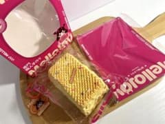 Mellojoy メロジョイ スクイーズ レインボーウエハース ムースクリーム
