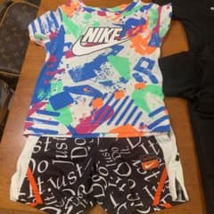NIKE   3T Tシャツ ３枚とショートパンツセットおまけ付きのサムネイル