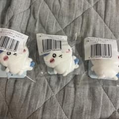 ちいかわ ハチワレだらけくじ E賞 ぬいぐるみバッジ 3種セット - メルカリ