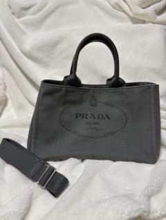 T*P様 PRADA カナパ　ショルダーストラップ付きのサムネイル