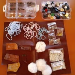 追加☆ハンドメイドアクセサリーパーツセット☆チャーム☆革☆ボタン☆ラビットファーのサムネイル