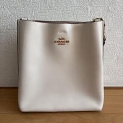 COACH ホワイトレザー ハンドバッグのサムネイル