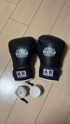 MARTIAL WORLD ボクシンググローブ バンテージセット MARTIAL WORLD ボクシンググローブ バンテージセット - メルカリ