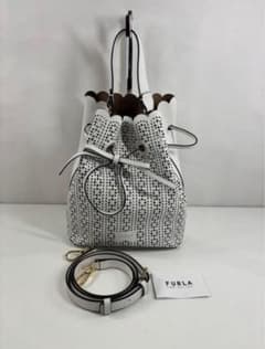 極美品⭐︎FURLA コスタンザ パンチングレザー 2wayショルダーバッグのサムネイル