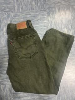 【限定色】Levi's 550 オリーブ デニムパンツ L30-W36のサムネイル