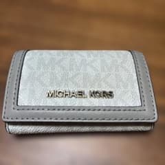 M*.様 MICHAEL KORS キーケース ホワイト グレーのサムネイル