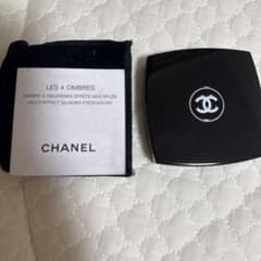 CHANEL LES 4 OMBRES アイシャドウパレットのサムネイル