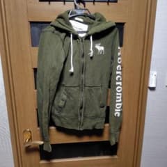 Abercrombie & Fitch パーカー カーキ Sのサムネイル
