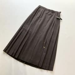美品 バーバリーロンドン ロング プリーツラップスカート 2連ベルト 38 美品 バーバリーロンドン ロング プリーツラップスカート 2連ベルト 38