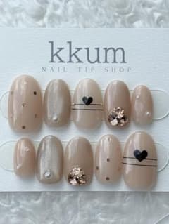 Nude Bijou｜ネイルチップ｜ベージュ｜ビジュー｜ハート｜韓国ネイルのサムネイル