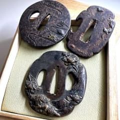 江戸時代　象嵌鍔3点　木箱付　231g 東Y7-0903⭐︎2F 江戸時代 象嵌鍔3点 木箱付 231g 東Y7-0903⭐︎2F - メルカリ