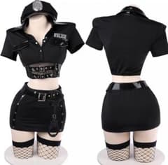 ポリスコスプレのサムネイル