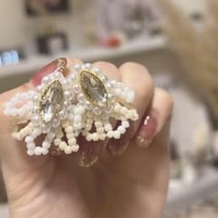 18 ビーズタッセルピアスのサムネイル