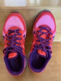 スニーカー　ナイキ　NIKE  ランニング　ピンク　ランニングシューズのサムネイル