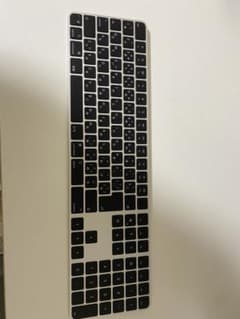 Touch ID搭載Magic Keyboard（テンキー付き)のサムネイル