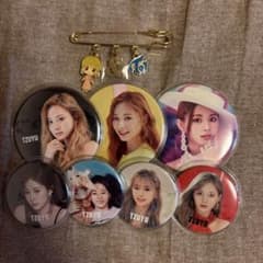 TWICE TZUYU 缶バッジ ピンバッジ セット - メルカリ