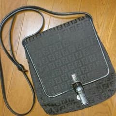 秋さん専用！FENDIバックのサムネイル