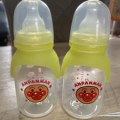 アンパンマン哺乳瓶のサムネイル
