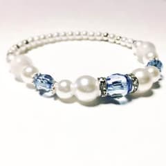 ハンドメイド❁﻿クリアブルー×ホワイトブレスレット*゜のサムネイル