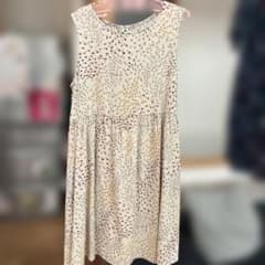 UNIQLO キッズ ノースリーブ ワンピース 花柄 120cmのサムネイル