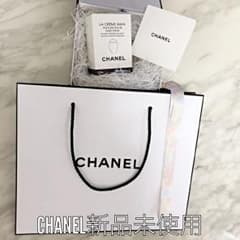 新品未使用kira様専用CHANELラ クレーム  マン リッシュハンドクリームのサムネイル