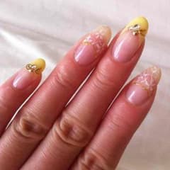 ☆レモンイエロー×花柄レースの春ネイル☆のサムネイル