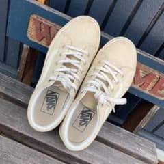 VANS スニーカー　ベージュ　22.5のサムネイル