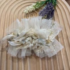 クリーム色のチュールバレッタのサムネイル
