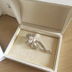 TASAKI シルバー リボン ブローチ 新品、未使用 証明書付き - メルカリ