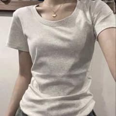 SHEIN 半袖Tシャツのサムネイル