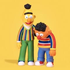 正規品 KAWS x SESAME STREET フィギュア バート アーニー - メルカリ