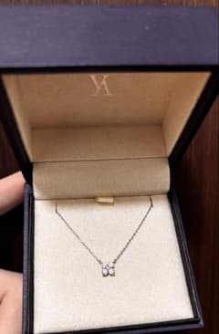 ダイヤモンド カローラ ネックレス0.20ct - メルカリ