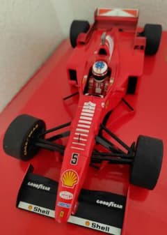 ミニチャンプス フェラーリ シューマッハ 1/18 - メルカリ