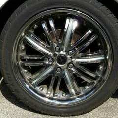 値下げ　18インチ ホイル　+　タイヤのサムネイル