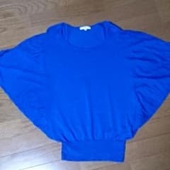 ナチュラルビューティーベイシックのニットのサムネイル