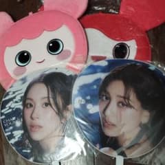 TWICE　うちわ ジヒョ　チェヨン　Dive　MISAMO うちわケース モモ TWICE うちわ ジヒョ チェヨン Dive MISAMO うちわケース モモ - メルカリ