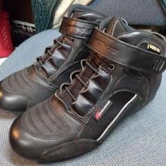 美品】コミネ GORE-TEXR ライディングシューズ エトナ 25センチ - メルカリ